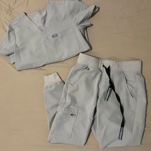 FIGS Technical Collection - Bone Catarina One-Pocket Scrub top w/ Zamora jogger